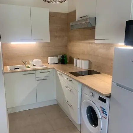 Appartement Joli Avec Piscine *