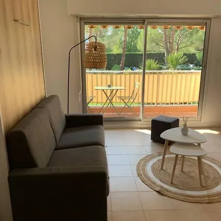 Joli Avec Piscine Appartement *